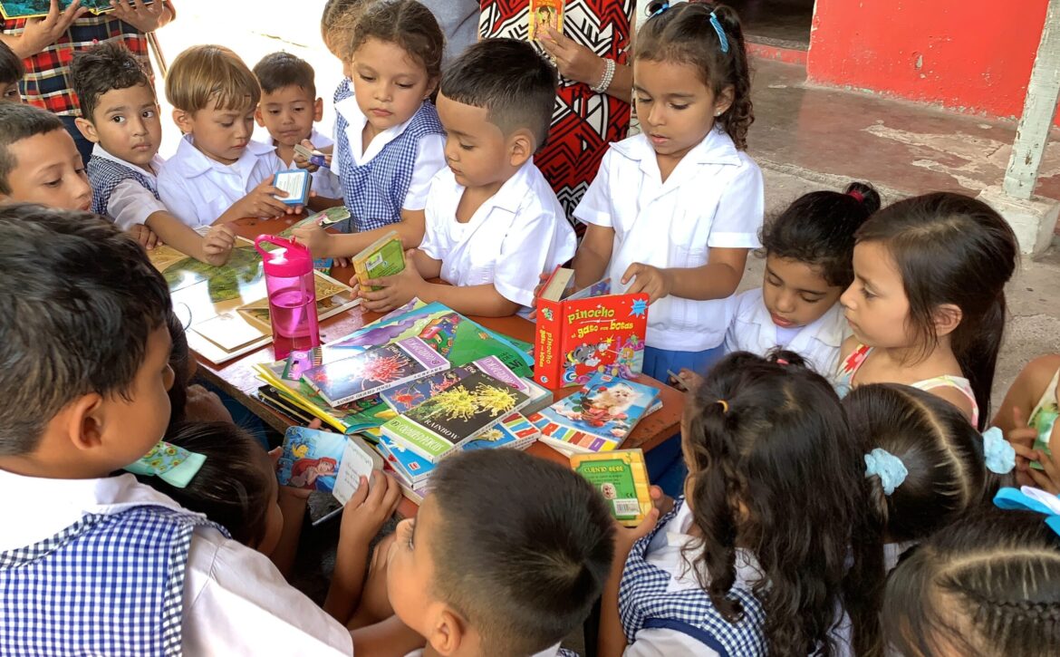 La Mnazana Azul escuela